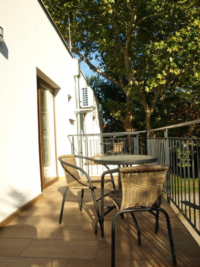 Balatonmáriafürdő Garden Club Panzio Bed & Breakfast エクステリア 写真