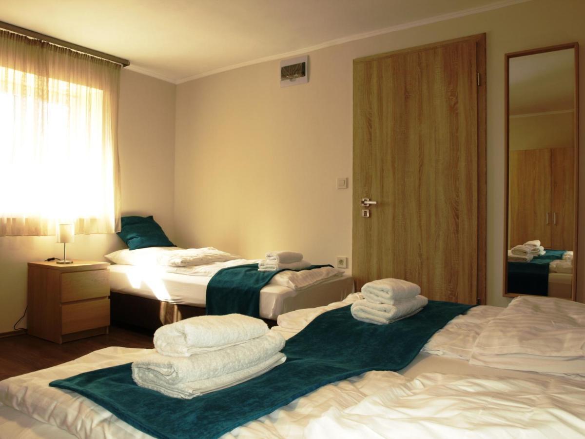 Balatonmáriafürdő Garden Club Panzio Bed & Breakfast エクステリア 写真