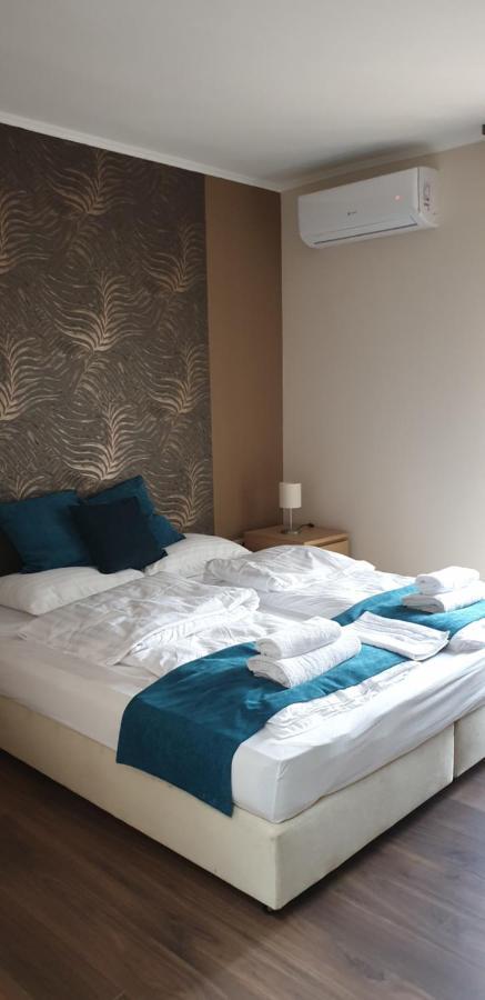 Balatonmáriafürdő Garden Club Panzio Bed & Breakfast エクステリア 写真