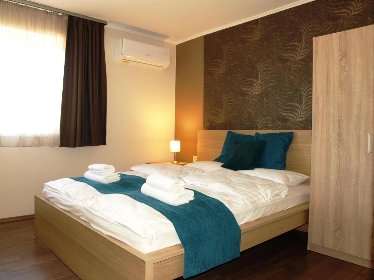Balatonmáriafürdő Garden Club Panzio Bed & Breakfast エクステリア 写真