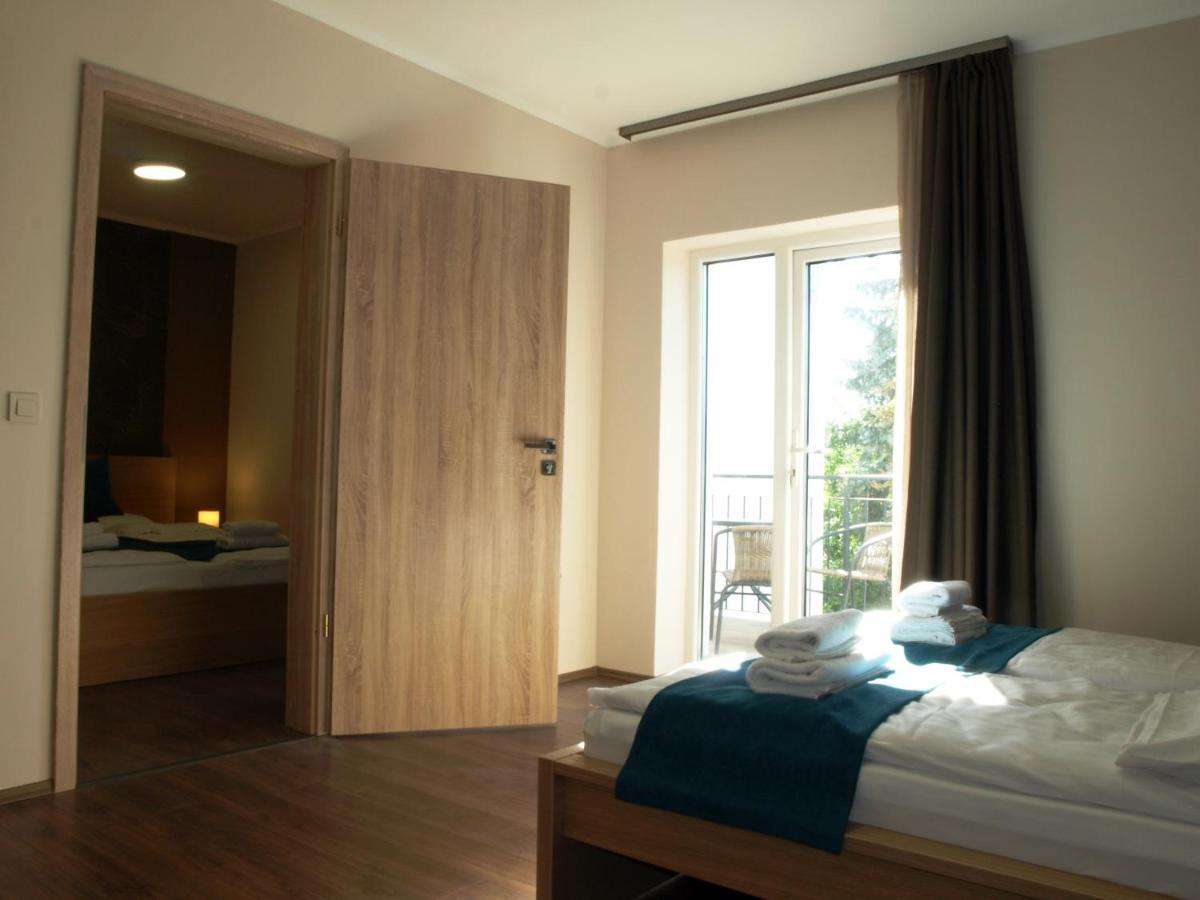 Balatonmáriafürdő Garden Club Panzio Bed & Breakfast エクステリア 写真