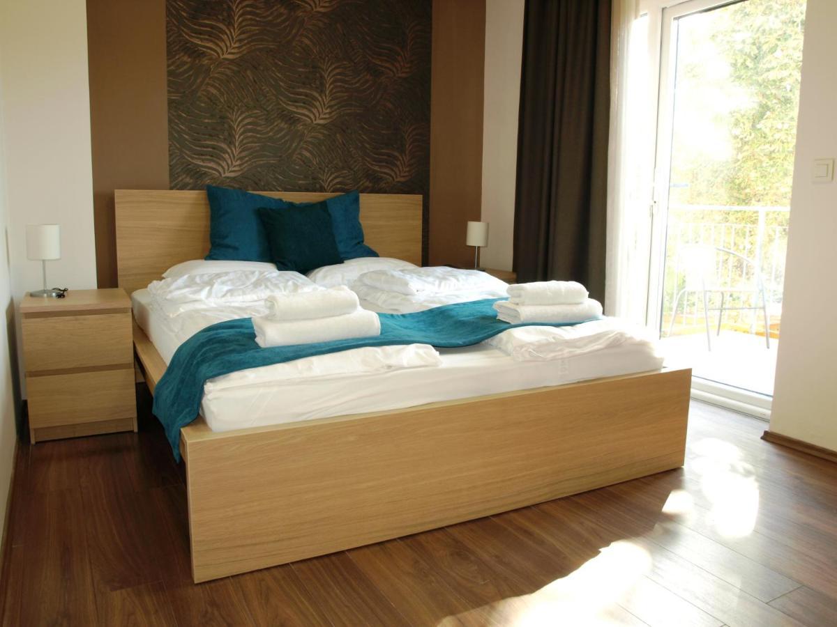 Balatonmáriafürdő Garden Club Panzio Bed & Breakfast エクステリア 写真