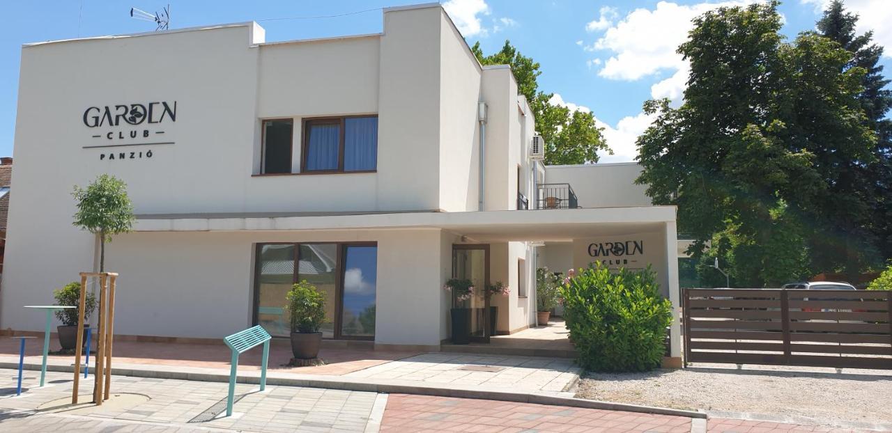 Balatonmáriafürdő Garden Club Panzio Bed & Breakfast エクステリア 写真