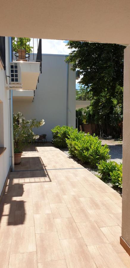 Balatonmáriafürdő Garden Club Panzio Bed & Breakfast エクステリア 写真