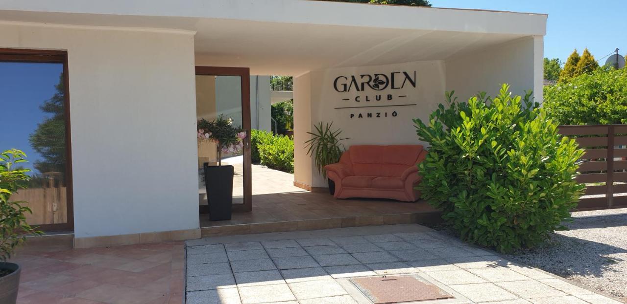 Balatonmáriafürdő Garden Club Panzio Bed & Breakfast エクステリア 写真
