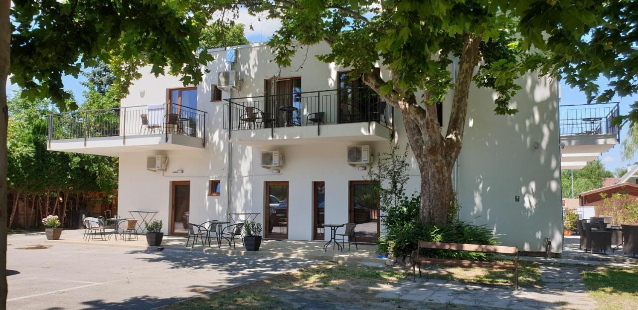 Balatonmáriafürdő Garden Club Panzio Bed & Breakfast エクステリア 写真