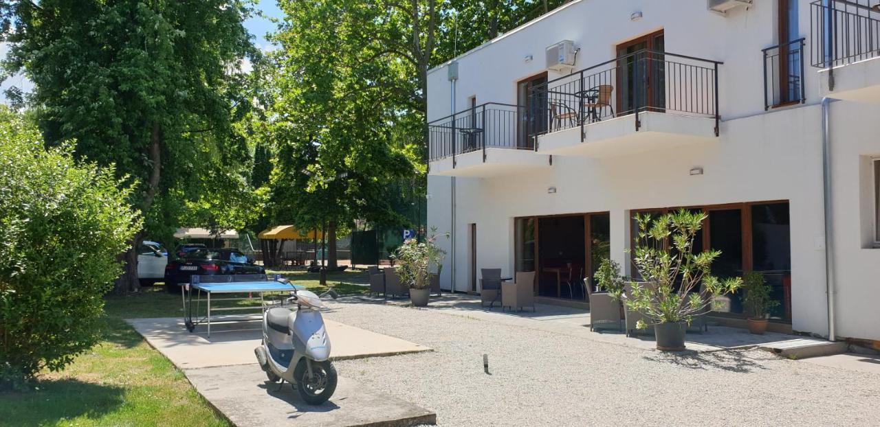Balatonmáriafürdő Garden Club Panzio Bed & Breakfast エクステリア 写真